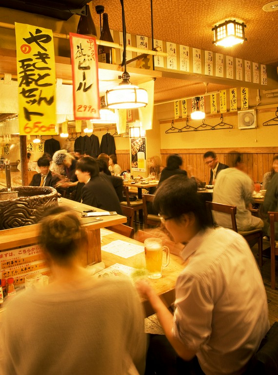 店員マスク着用、飛沫防止シート・パネルあり