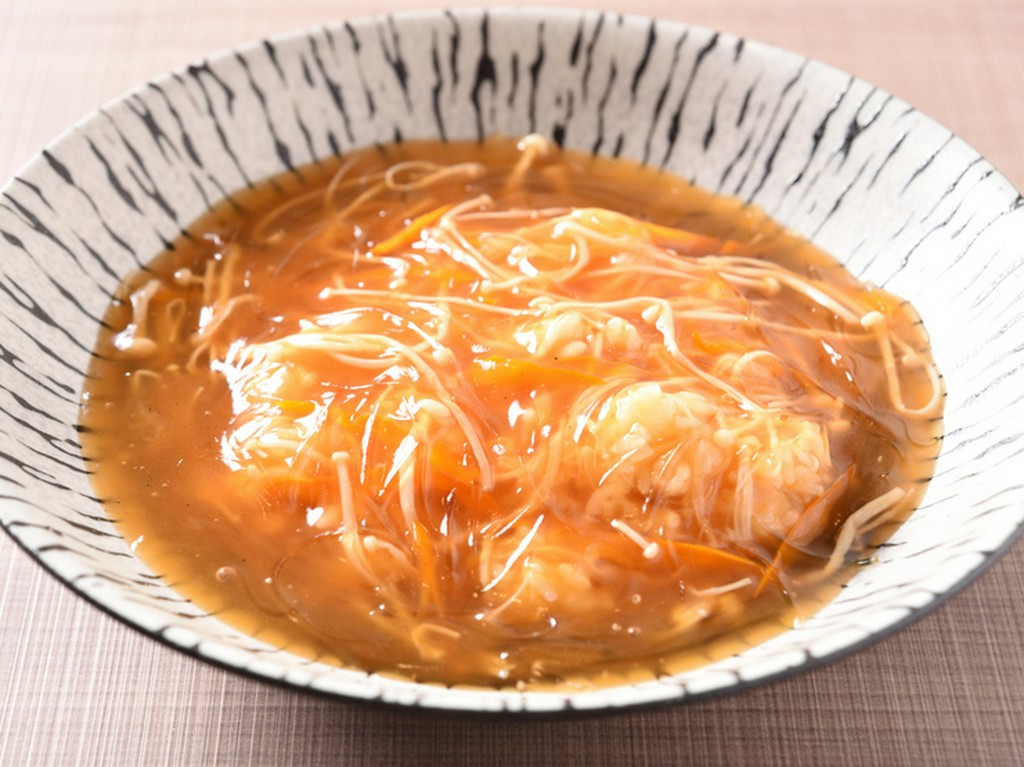 フカヒレあんがたっぷりで、贅沢な一皿『フカヒレあんかけチャーハン』