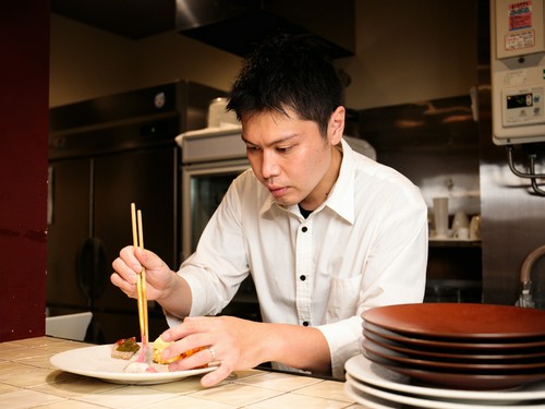 「新作料理も考案中」と語る中村氏。今後のメニューに乞うご期待