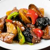 野菜たっぷり、甘辛い味付けがご飯にも合う！代表的な中国・東北料理『地三鮮』