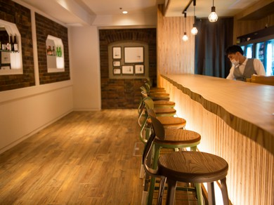 今年オープンしたカウンターのクラフトビールのお店