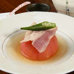 洋風にアレンジされた女性に人気の創作おでん『定番のおでん　トマト』