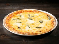 手づくり生地がもちもち！『マルゲリータ』