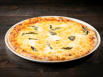 手づくり生地がもちもち！『マルゲリータ』