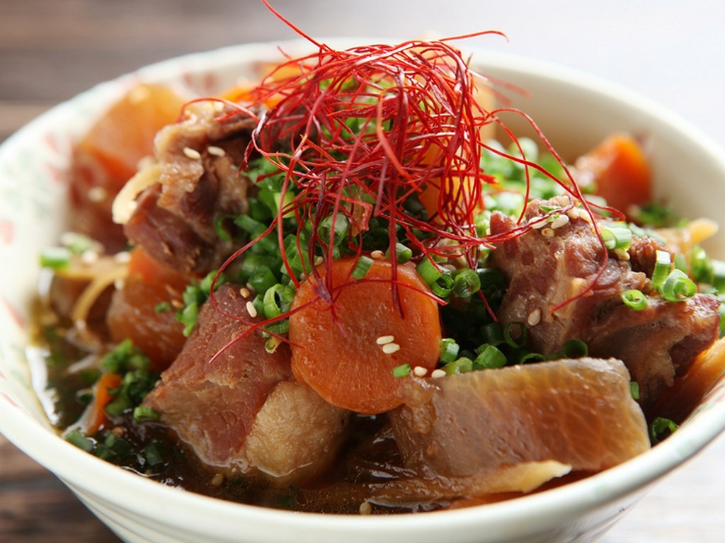 迷ったらコレ！　丁寧に煮込み旨みを引き出した『豚バラ煮込み』