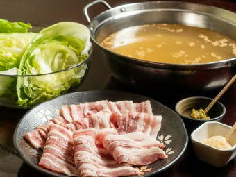 ジューシーな旨みとシャキシャキ食感『レタスしゃぶしゃぶ』