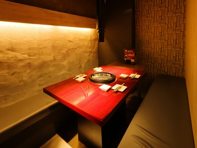 大切な人と味わい深い料理を囲み過ごす、カジュアルなデート