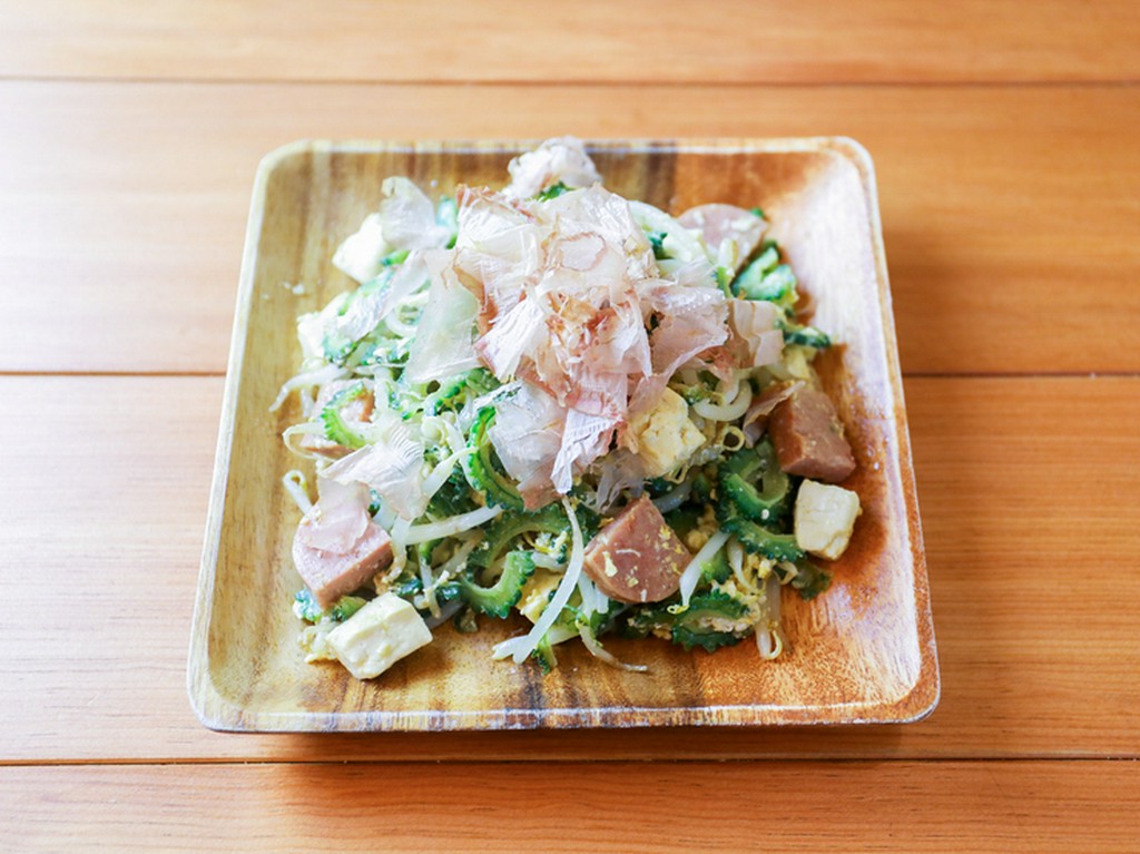 苦味控えめで食べやすい『絶品ゴーヤチャンプルー』