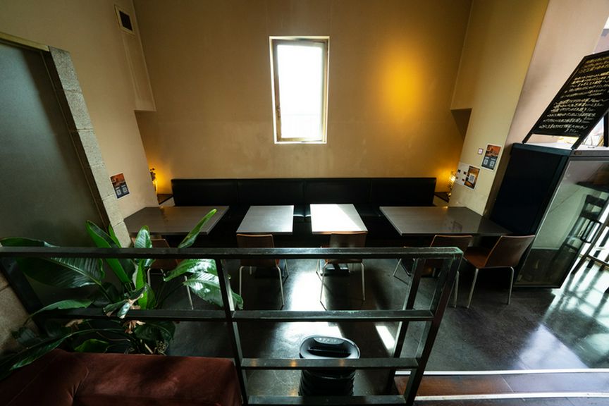 ソファー席から見る風景