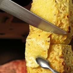 女性に大人気！ パイナップルのシュラスコ『アバカシ』