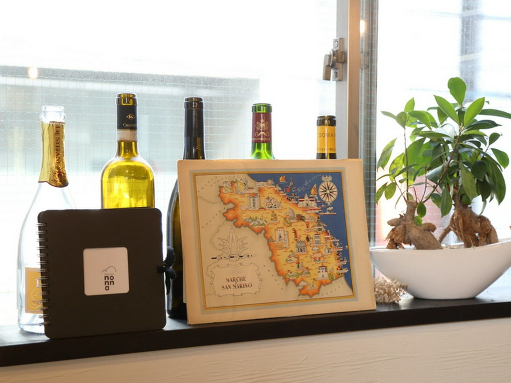 都心部から離れた場所に位置するマルケ州の料理を堪能できる