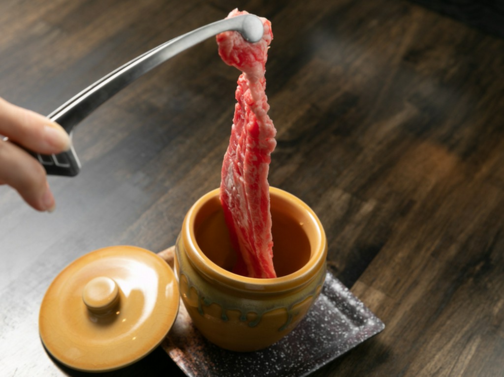 焼いた後に一口大にカットしていただく『なかおち1本焼き』