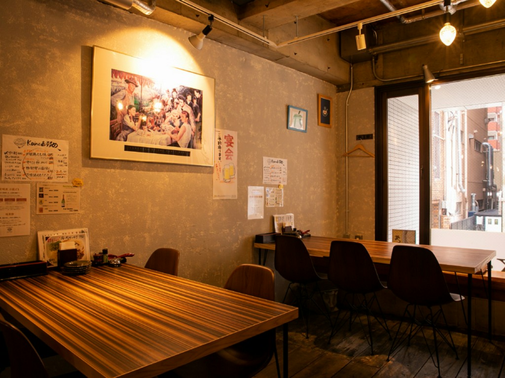 テーブル同士の間隔が広くて安心