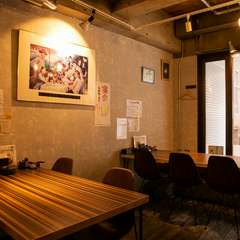 テーブル同士の間隔が広くて安心