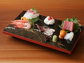 採れたての新鮮な海の幸『本日のお造り盛合せ』