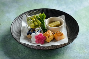 ビーガン・ベジタリアンコース「季節の八寸盛合せ」