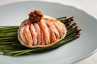 今だけの時季物「香箱蟹」は自家製酢味噌でお召し上がり下さい。