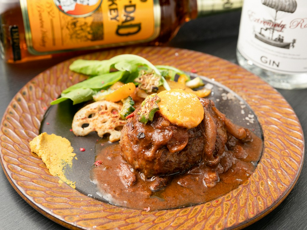 ブラックアンガス牛のサーロインを使用『ビーフ100％ サーロインハンバーグ』