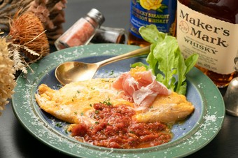 オリジナルレシピで作る『生ハムとパルミジャーノ・レッジャーノの鉄板オムレツ』