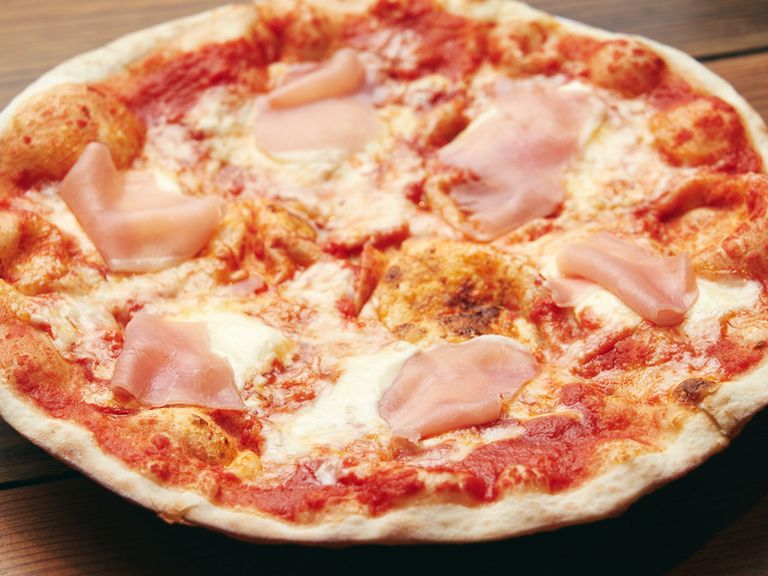 サクッと軽い食感でおつまみに最適『生ハムアンドマスカルポーネ』