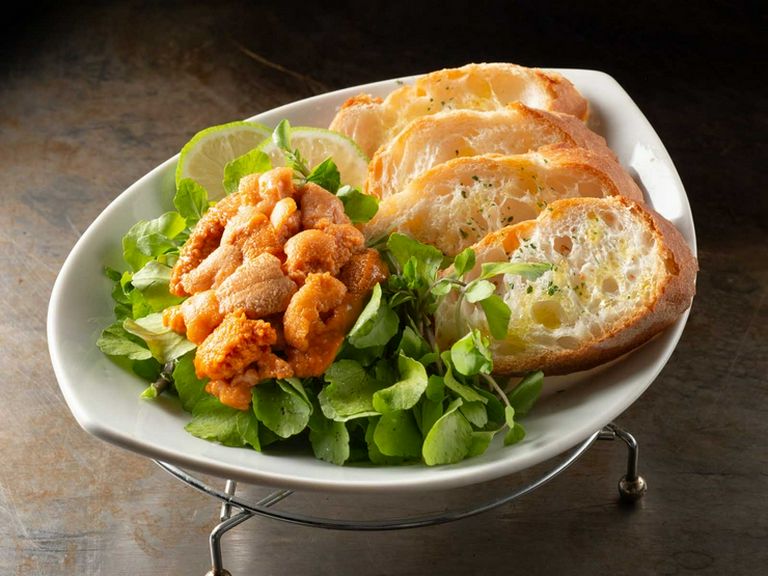 ワインとの相性が抜群『ウニクレソン バゲット添え』