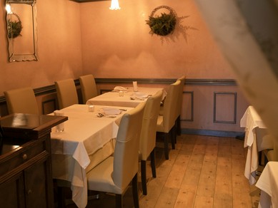 温かみのある店内