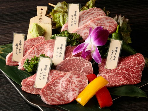 訪れるたびに異なる味わいに出合える人気の盛り合わせ
