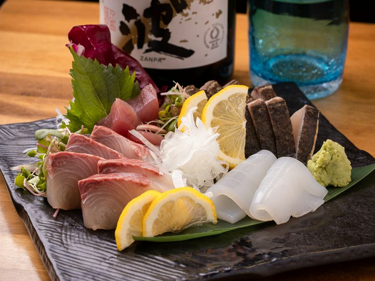 その日の仕入れによって内容が変わる『お造り盛り合わせ』