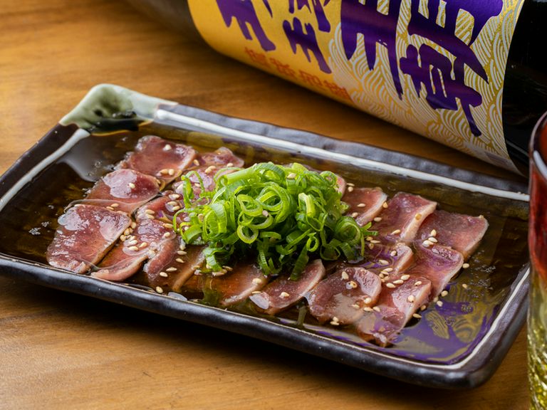 コリコリした食感がクセになる『鶏ズリ刺』