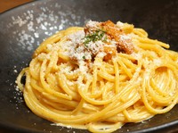 ウニの旨みたっぷりのクリームパスタです