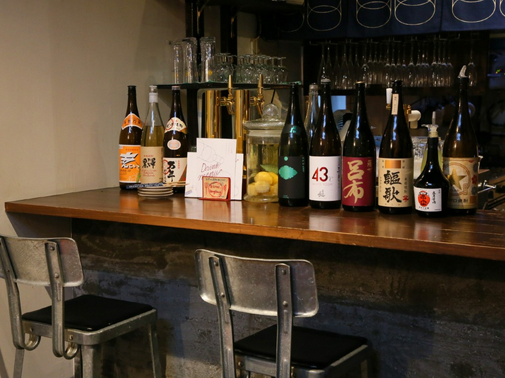 ワインやお酒も豊富で、単品も飲み放題もリーズナブル