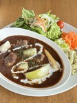 ほろほろお肉にまろやかシチュー。
口の中においしさが広がります。