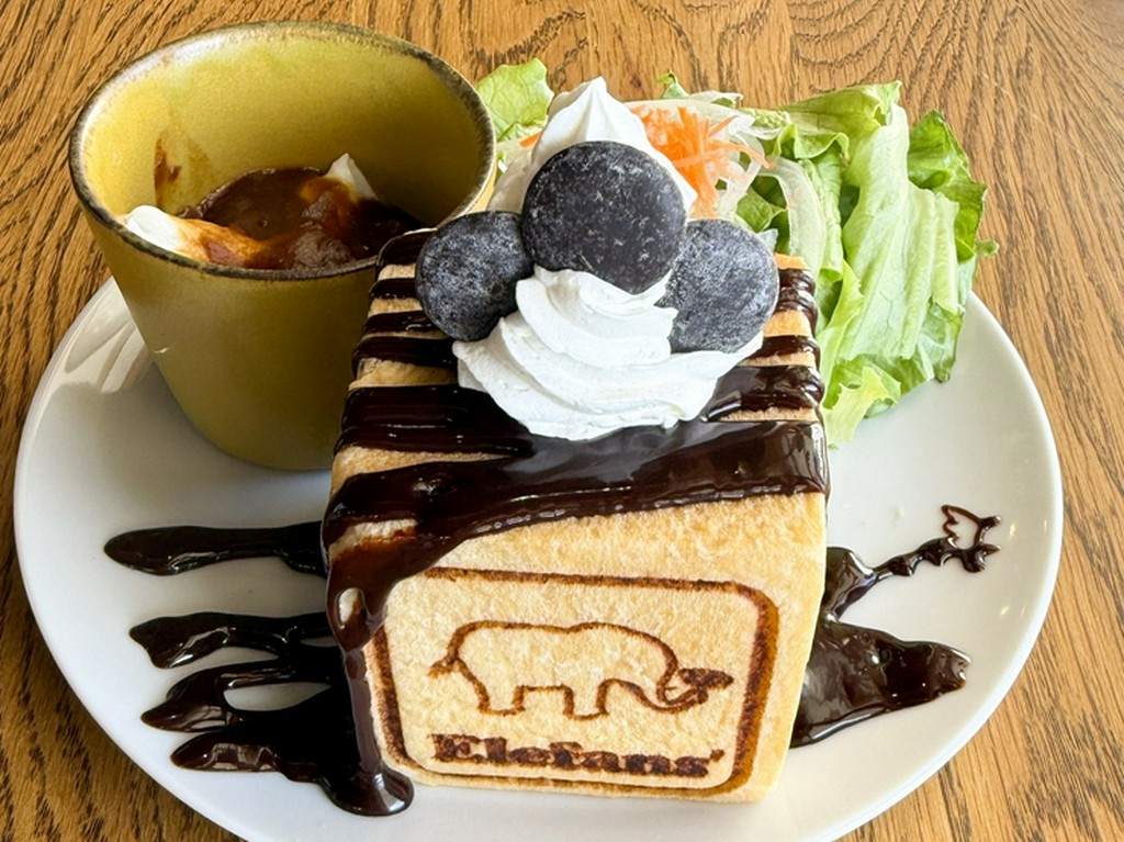 1月限定メニュー　りんごジャム食パン（1日限定10食平日のみ）