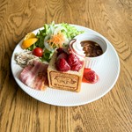 いちごジャム食パン
