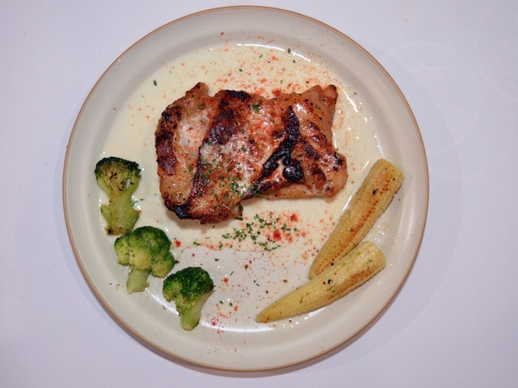 グリルチキン　ゴルゴンゾーラソース