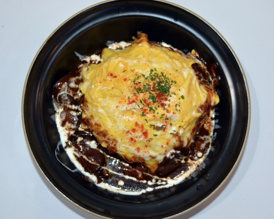 オムライス　3種のきのこのデミグラスソース