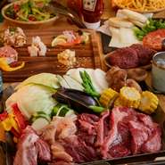 前菜からしめまで大充実のラインナップでお出迎え！メインのお肉は豪華な5種類！サーロインステーキや希少部位のサガリやカクマクなど！※詳細はプランをご覧ください。