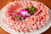 鮮度抜群！東来順手切り羊肩ロース