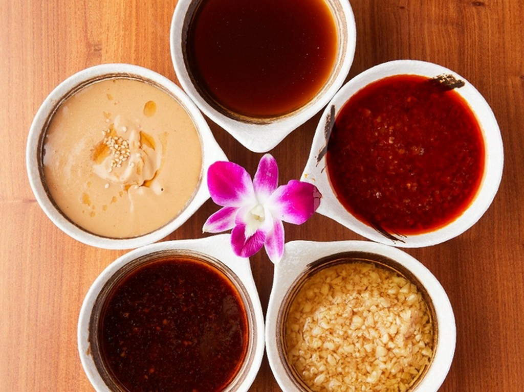 種類豊富なタレからお好きなものをお選びください！