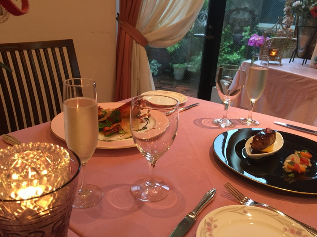 大切な日やお祝いの席は、彩り華やかなフランス料理で演出
