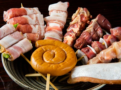 シンプルから変わりダネまで、バラエティに富んだ『串焼き』