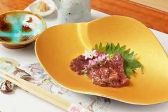 熊本県産極上馬刺し