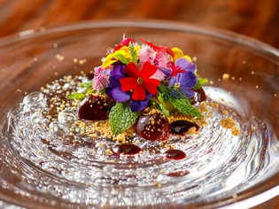 彩り、味ともにカラフルでバラエティ豊かな『フォアグラの菜園』