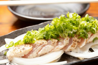 さっぱりといただく『鶏たたき』