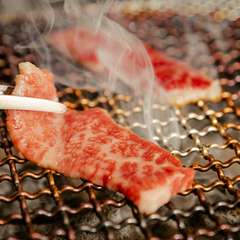 友人たちと優雅に“大人の肉女子会”