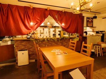 おいしい料理を食べて、お酒を飲んで、楽しい女子会！