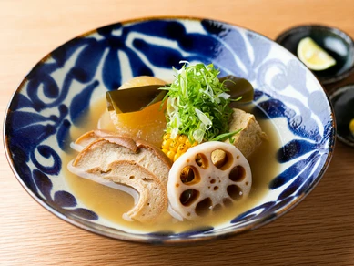 驚くほど深い鯛の旨みが染み込んだ看板メニュー『鯛だしおでん』