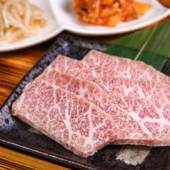 焼肉といえばコレ！とろける脂の『上カルビ』