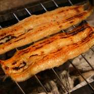 脂がのっており、身がしっかりしていながら口当たりはふわっとした当店の鰻は格別です。鰻と絡むタレも当店の秘伝の味となっております。名古屋での接待にいかがでしょうか。