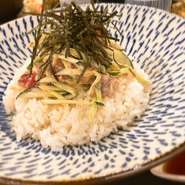 生鰹と特製ダレの海鮮丼!!